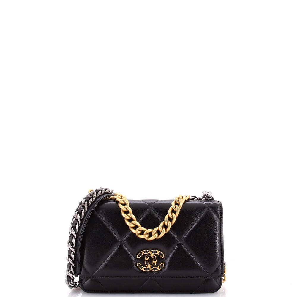 Chanel 19 Wallet on Chain